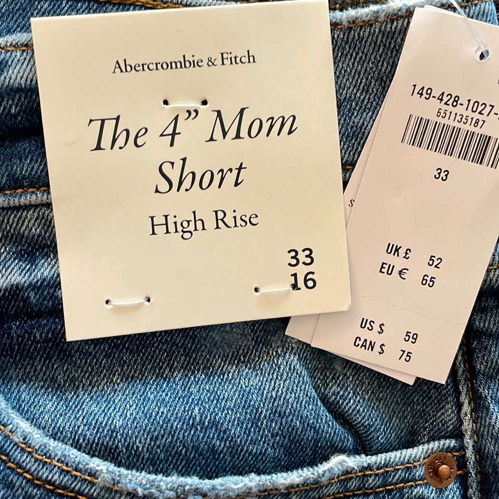 Abercrombie 4 Inch High Rise Mom Short